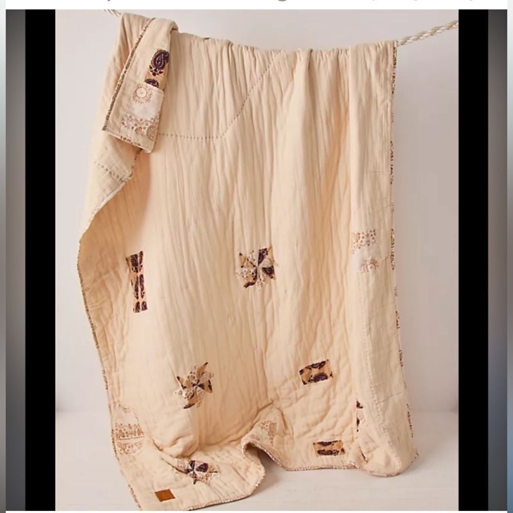 Free People We the Free Heritage
Quilted Blanket 72" × 51"